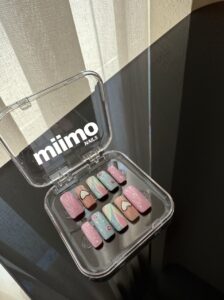 ناخن مصنوعی فرنچ برجسته طلایی